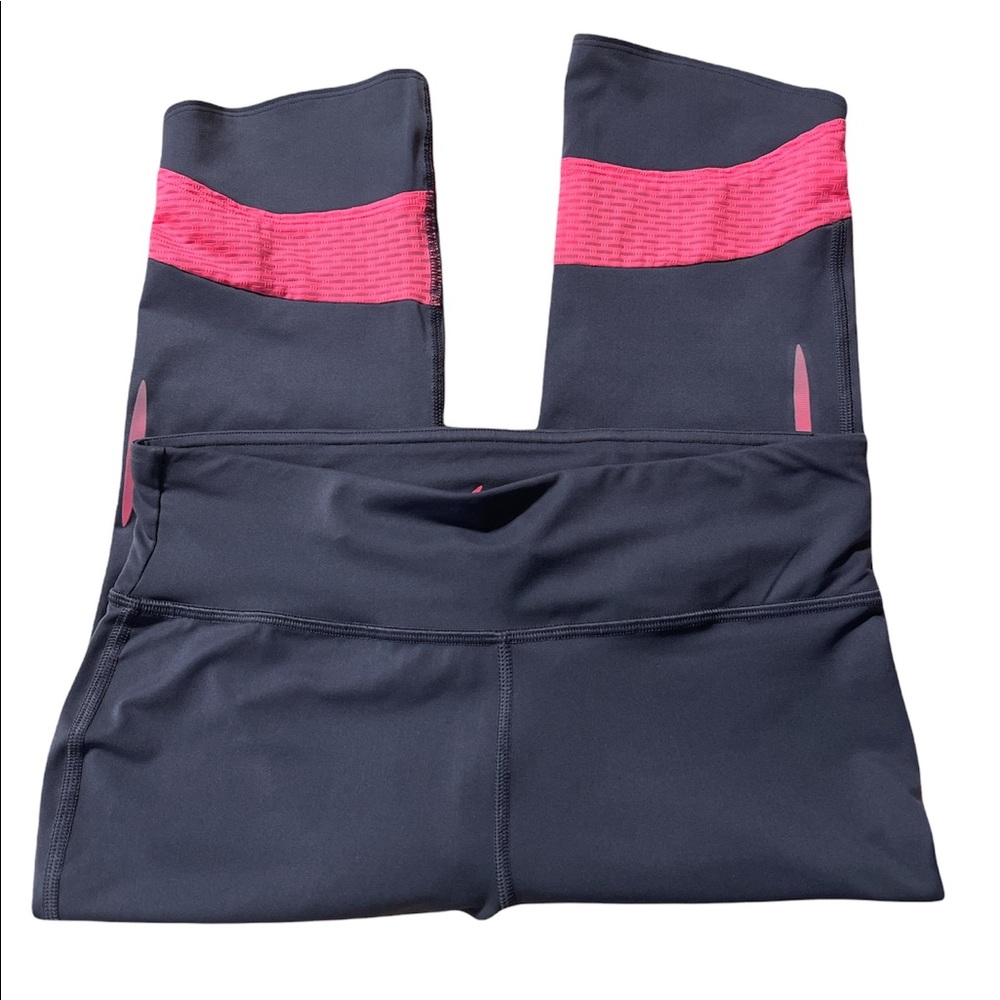 Women’s Under Armour Breast Cancer Compression Capri Sz M